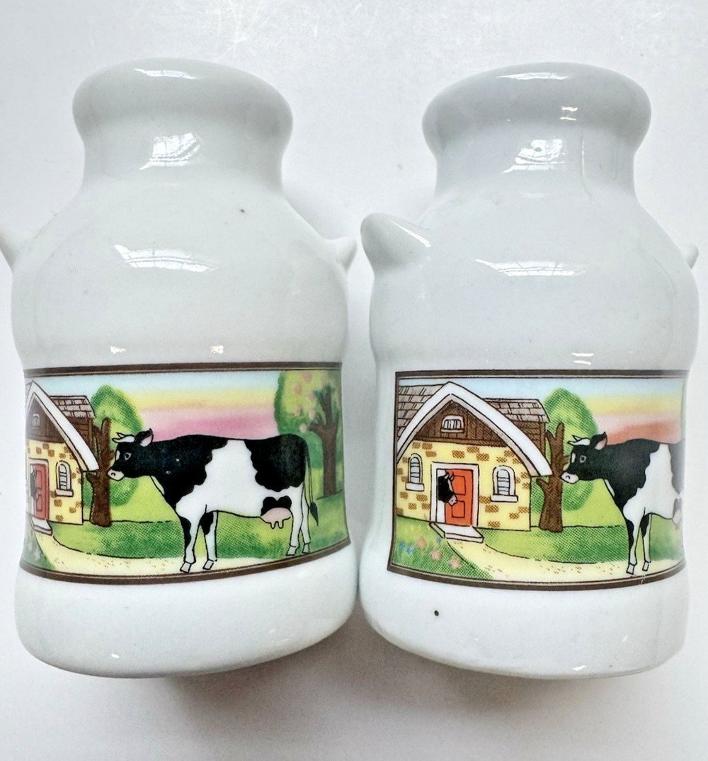 Vintage Ceramic Milk Jug Holstein Cow Salt/Pepper Shakers 1990's Artmark FARM